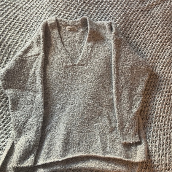 🔆Moving Sale 20% Off 🔆UO Pullover V-Neck Sweater - Picture 2 of 6